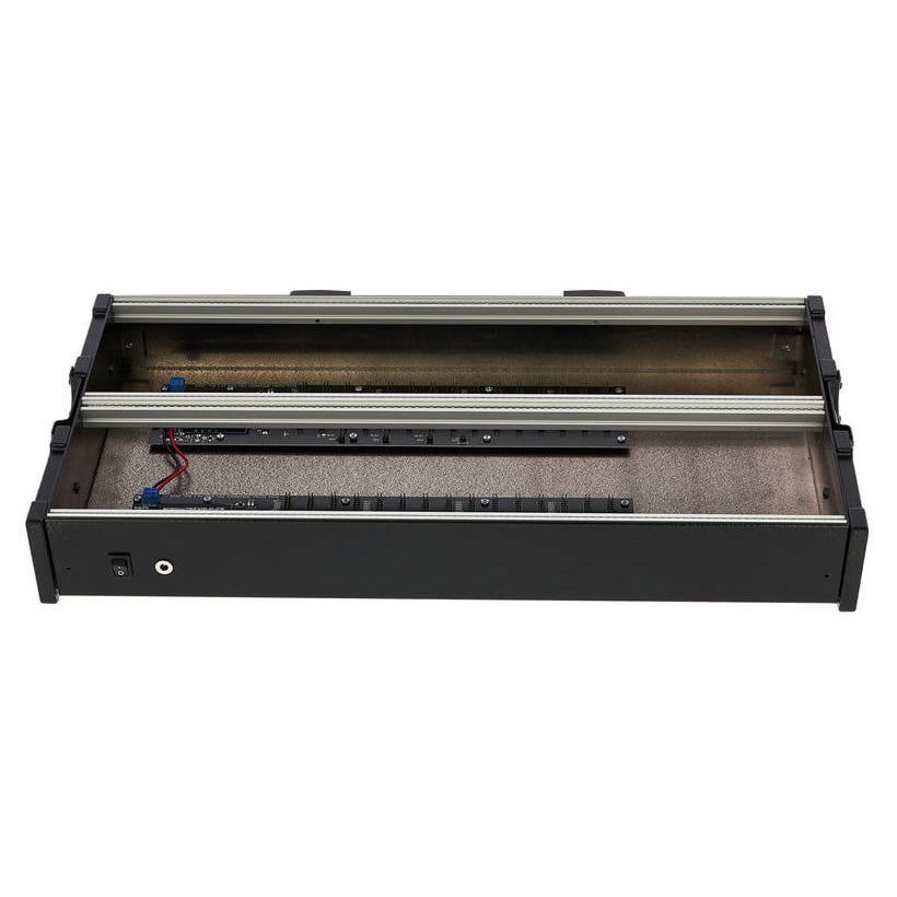 Erica Synths 2 x 104HP Aluminium travel case with integrated PSU (EU plug)