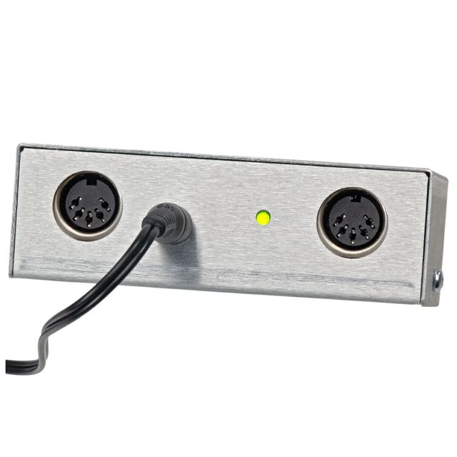 Kenton Thru 5 – 1 MIDI IN to 5 THRU