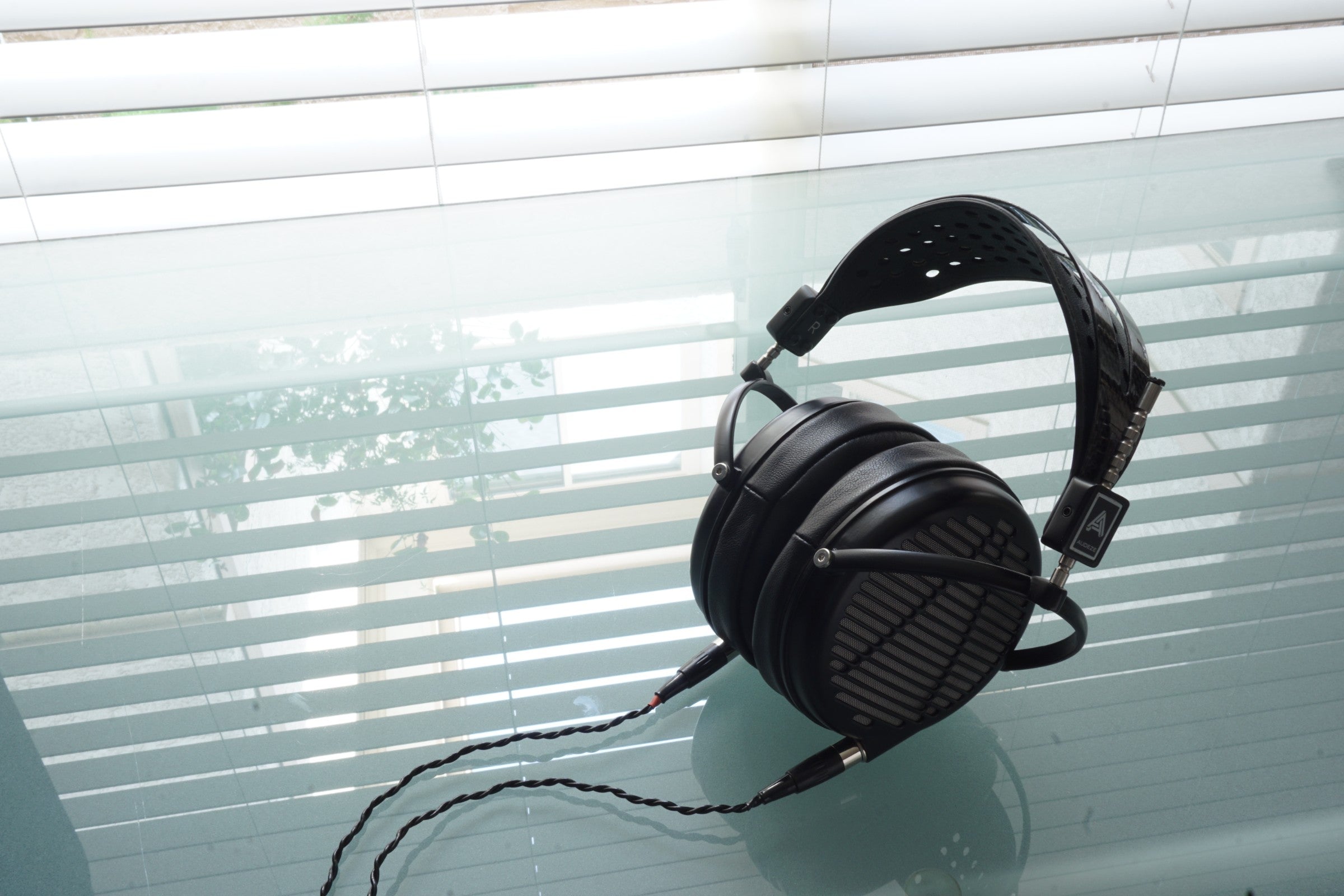 Audeze LCD-MX4